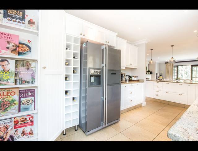 5 BEDROOM GATED ESTATE SOLD IN CLIFTON HILL ESTATE